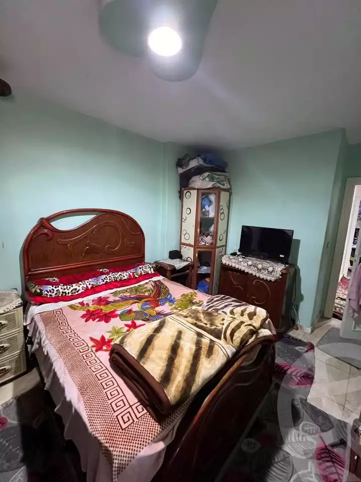 https://aqarmap.com.eg/ar/listing/5707317-for-sale-alexandria-moharram-bey-kanal-al-mahmoudeya-al-bahri-st