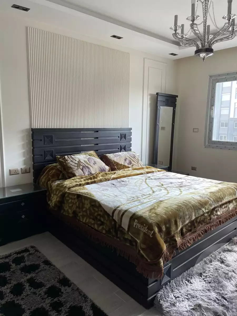 https://aqarmap.com.eg/ar/listing/5711189-for-rent-cairo-new-cairo-compounds-hyde-park-centre-ville-hyde-park