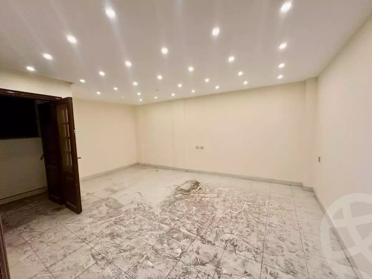 https://aqarmap.com.eg/ar/listing/5715843-for-sale-cairo-mokattam-el-hadabah-el-wosta-compounds-dyar-city-2