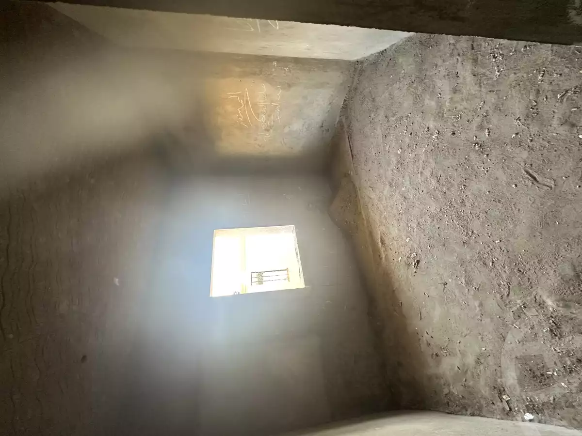 https://aqarmap.com.eg/ar/listing/5721489-for-sale-cairo-el-shorouk-lmntq-lthmn-neighbourhood-1