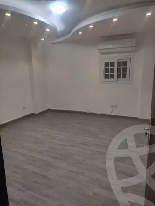 https://aqarmap.com.eg/ar/listing/5726561-for-rent-cairo-mokattam-lhdb-l-ly-shareaa-9