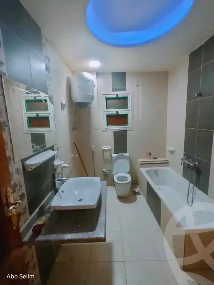 https://aqarmap.com.eg/en/listing/5727656-for-sale-cairo-mokattam-lhdb-l-ly-el-naforah-square