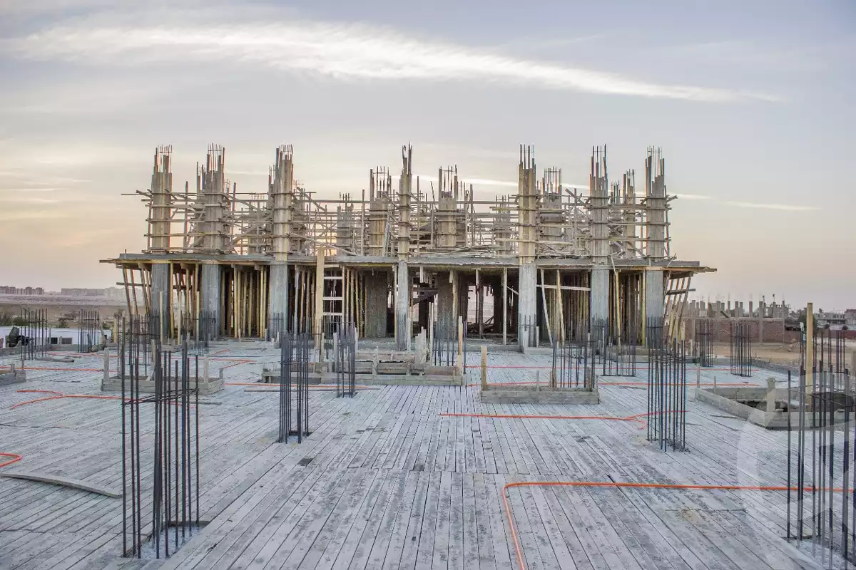 https://aqarmap.com.eg/ar/listing/5734351-for-sale-cairo-el-shorouk-compounds-sky-view-compound-emaar