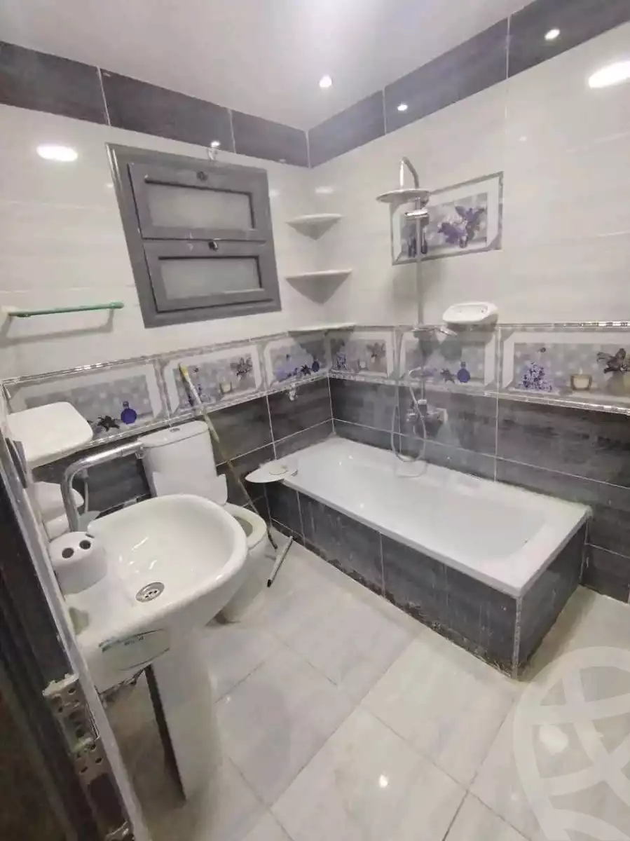 https://aqarmap.com.eg/ar/listing/5734688-for-sale-alexandria-l-jmy-lbytsh-shahr-al-assal-st