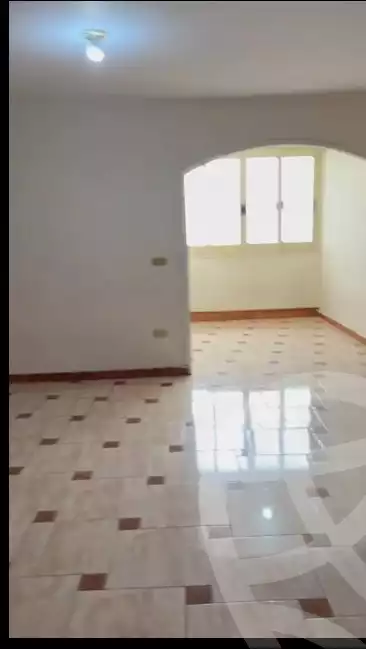 https://aqarmap.com.eg/en/listing/5735078-for-sale-cairo-helwan-helwan-el-sharkeya-mostafa-safwat-st