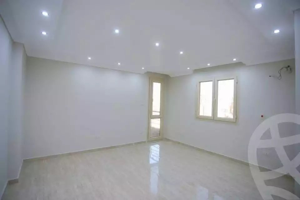 https://aqarmap.com.eg/en/listing/5741082-for-sale-alexandria-sporting-el-geish-road
