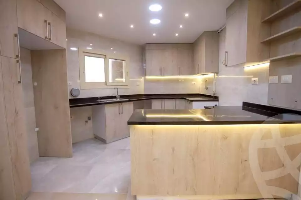 https://aqarmap.com.eg/en/listing/5741082-for-sale-alexandria-sporting-el-geish-road