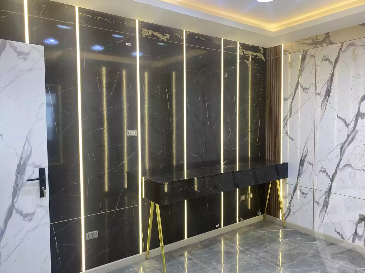 https://aqarmap.com.eg/ar/listing/5744120-for-sale-cairo-6th-of-october-featured-neighborhood-el-motamayez-neighborhood-al-centar-al-togari-st