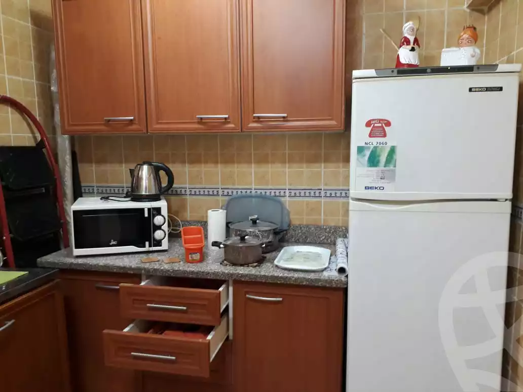 https://aqarmap.com.eg/en/listing/5745445-for-rent-cairo-new-cairo-lrhb-city-phase-8