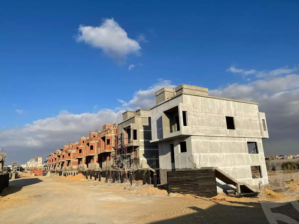 https://aqarmap.com.eg/ar/listing/5746689-for-sale-cairo-el-sheikh-zayed-city-lshykh-zyd-ljdyd-zayed-greens-2-compound-location-development