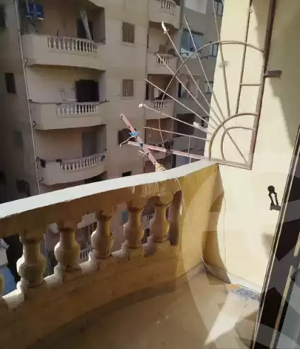 https://aqarmap.com.eg/en/listing/5748376-for-sale-alexandria-bw-qyr-street-16