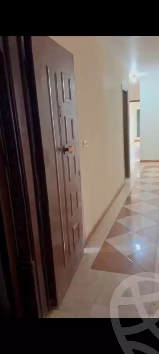 https://aqarmap.com.eg/en/listing/5749924-for-sale-cairo-helwan-helwan-el-sharkeya-mostafa-safwat-st