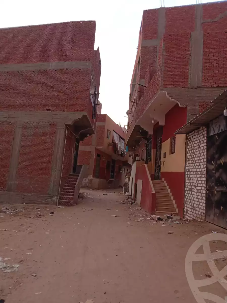 https://aqarmap.com.eg/en/listing/5752289-for-sale-qalyubia-el-khanka-arab-el-ayayda