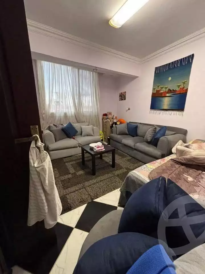 https://aqarmap.com.eg/en/listing/5763663-for-sale-cairo-heliopolis-gesr-elsuez-ibn-sender-square