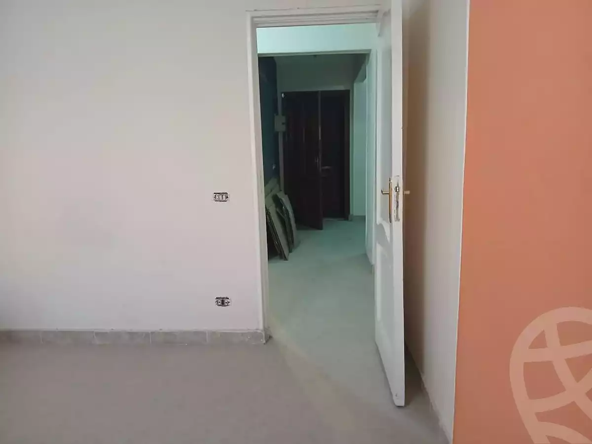 https://aqarmap.com.eg/en/listing/5765071-for-sale-cairo-mokattam-el-hadabah-el-wosta-el-mantaqa-el-rabaa-street-33