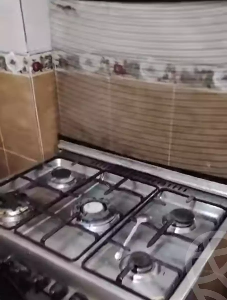 https://aqarmap.com.eg/ar/listing/5767483-for-sale-alexandria-l-jmy-lbytsh-el-hanafeya-st