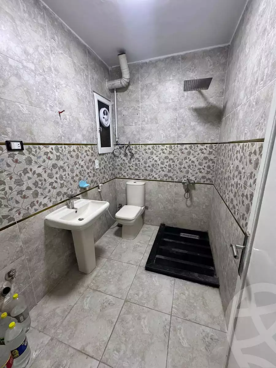 https://aqarmap.com.eg/ar/listing/5771168-for-rent-cairo-ain-shams-el-naam-mostafa-hafez-st