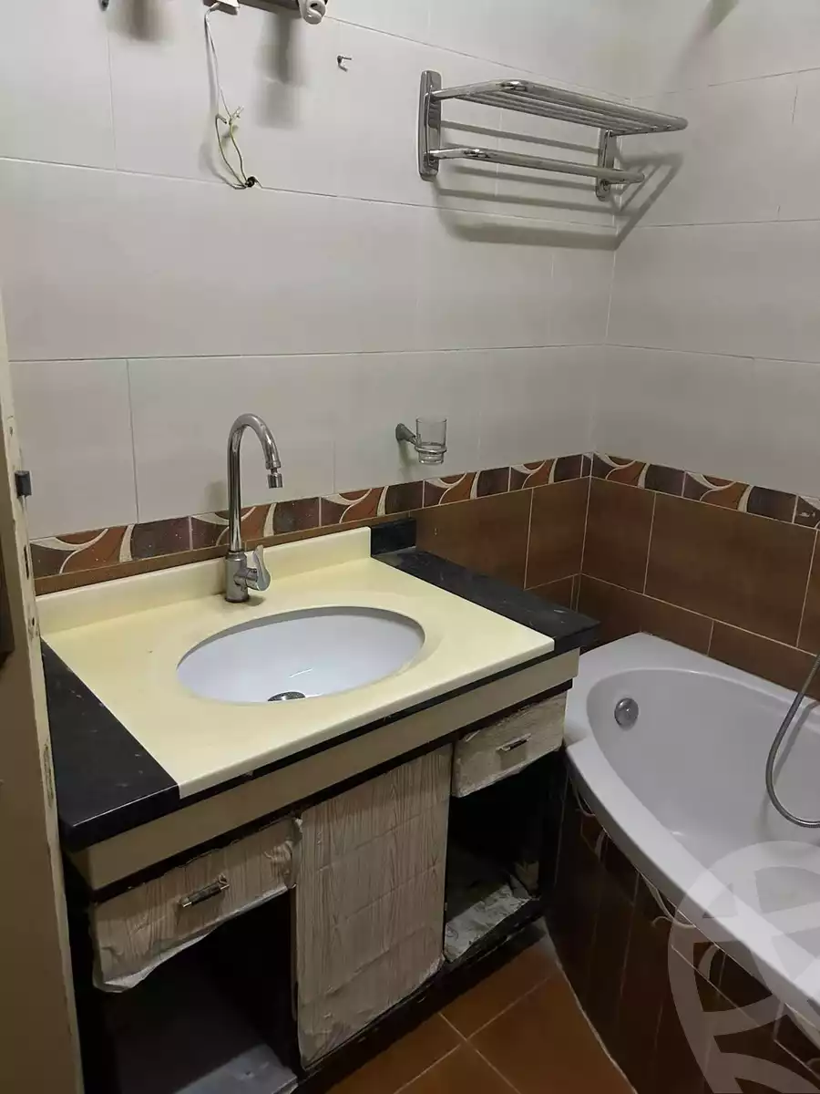 https://aqarmap.com.eg/ar/listing/5777779-for-rent-cairo-el-zaytun-hlmy-lzytwn