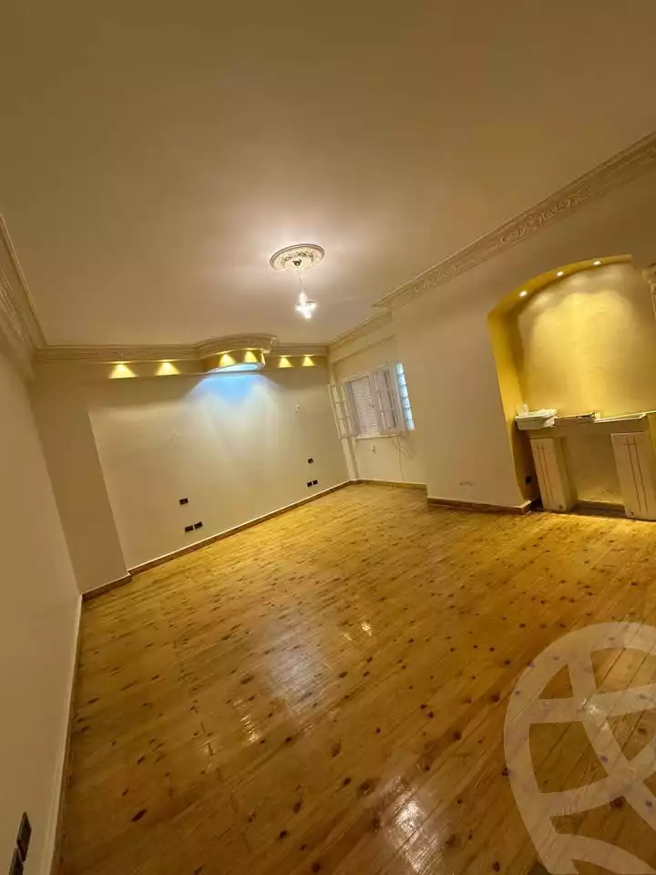 https://aqarmap.com.eg/en/listing/5779523-for-sale-alexandria-lauran-shr-bw-qyr-tryq-lhry