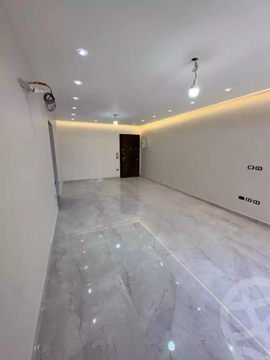 https://aqarmap.com.eg/ar/listing/5495878-for-rent-cairo-new-cairo-lmstqbl-syty-compounds-pulse-mall-melee