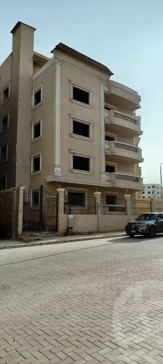 https://aqarmap.com.eg/en/listing/5786101-for-sale-cairo-el-sheikh-zayed-city-compounds-tiamo-city