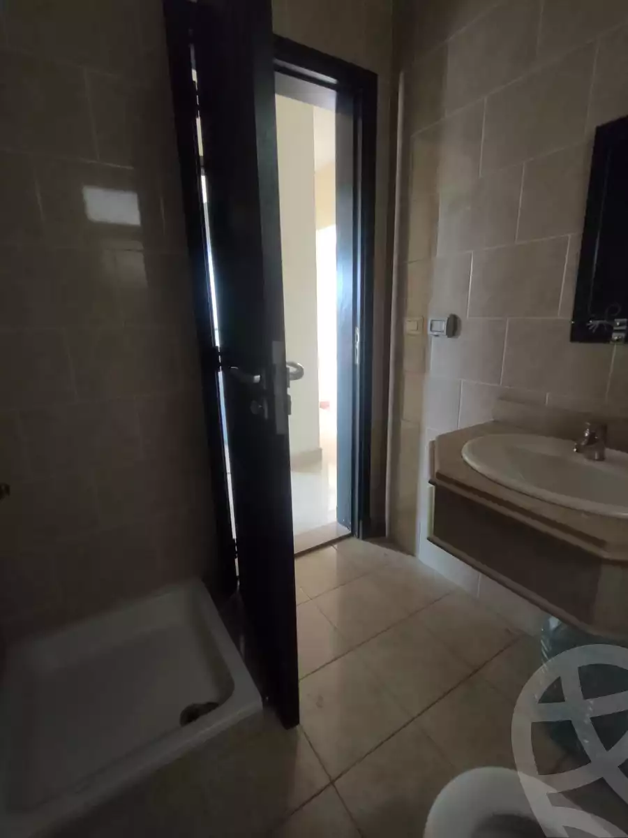 https://aqarmap.com.eg/en/listing/5786384-for-sale-cairo-el-sheikh-zayed-city-compounds-dh-drys