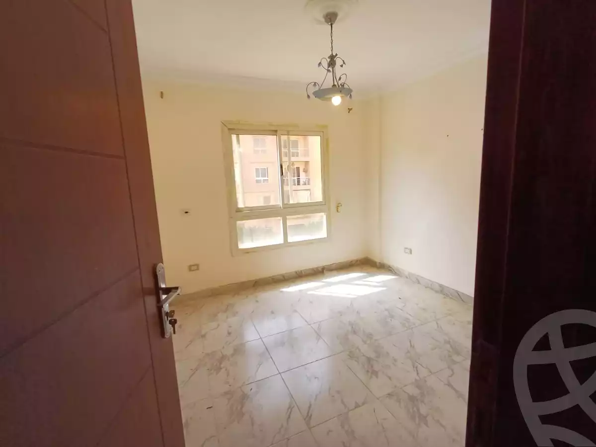 https://aqarmap.com.eg/ar/listing/5786435-for-sale-cairo-6th-of-october-hadaeq-october-kmbwnd-fy-hdyq-ktwbr-degla-gardens