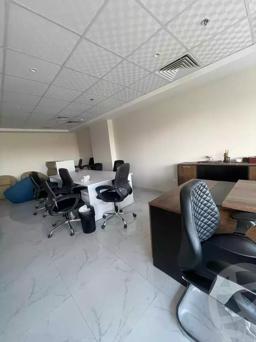 https://aqarmap.com.eg/en/listing/5794357-for-sale-cairo-el-sheikh-zayed-city-compounds-dh-jyt-blz-mykwn-llttwyr