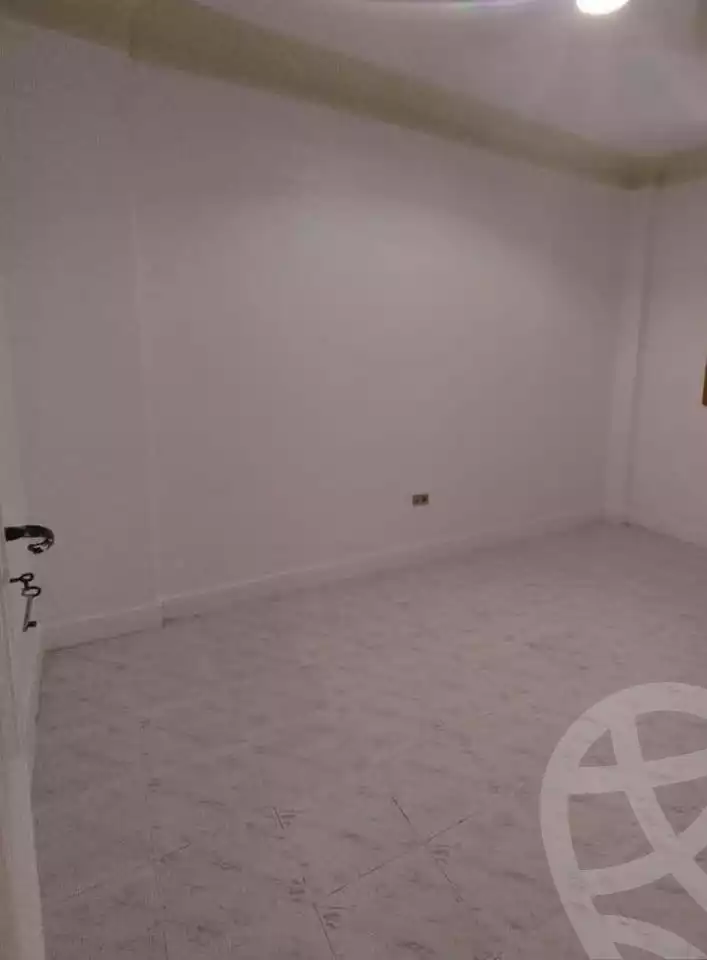 https://aqarmap.com.eg/en/listing/5797180-for-sale-alexandria-moharram-bey-tryq-qn-lswys