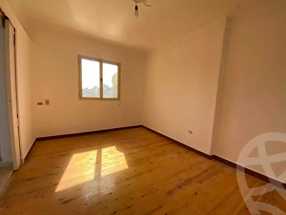 https://aqarmap.com.eg/en/listing/5797293-for-sale-alexandria-lauran-shr-bw-qyr-tryq-lhry