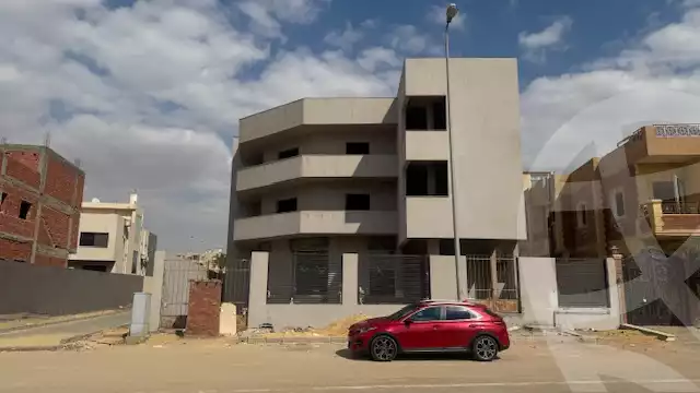 https://aqarmap.com.eg/en/listing/5798179-for-sale-cairo-new-cairo-el-yassamin-el-yasmeen-3-mohamed-rahim-st