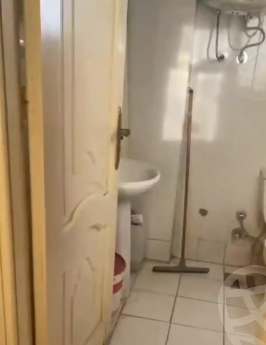 https://aqarmap.com.eg/ar/listing/5798983-for-rent-alexandria-l-jmy-bw-ywsf