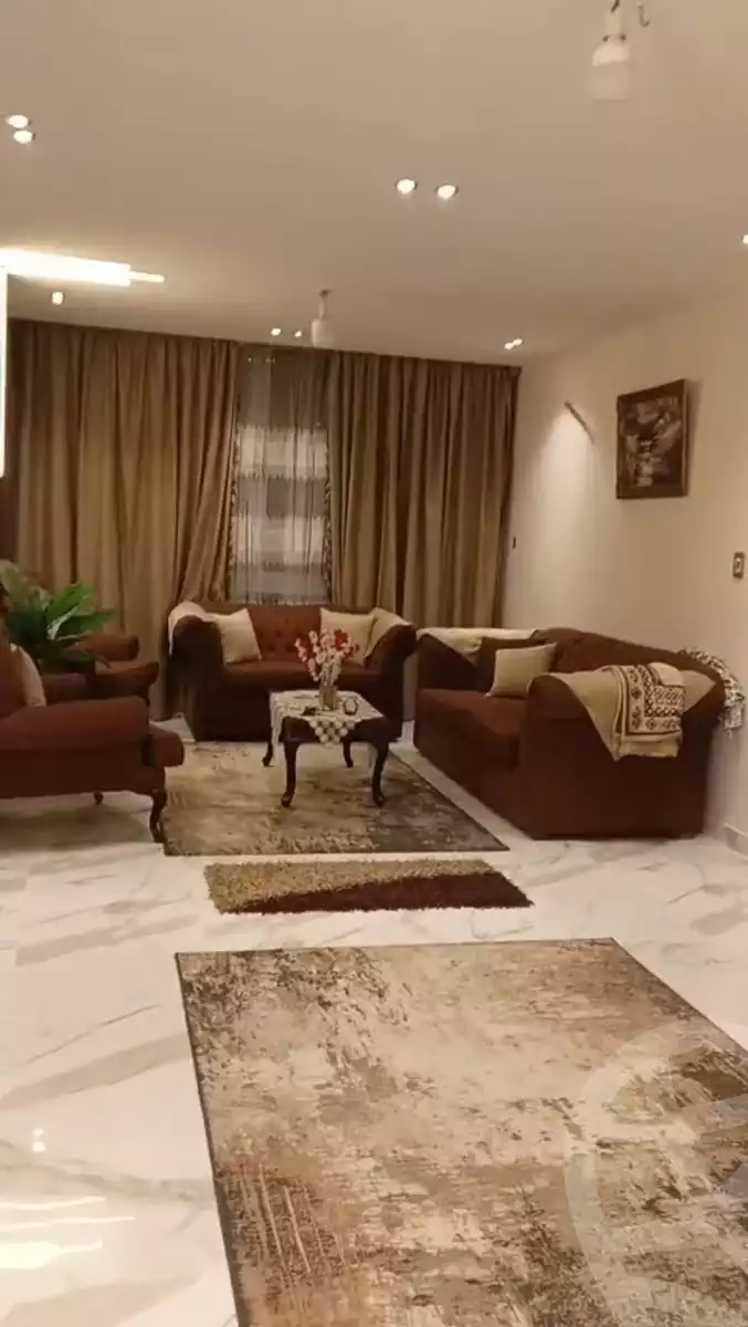 https://aqarmap.com.eg/en/listing/5810491-for-sale-cairo-mokattam-el-hadabah-el-wosta-compounds-vittoria-compound-seven-stars