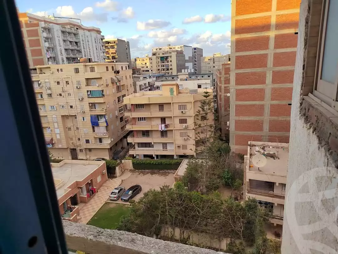 https://aqarmap.com.eg/ar/listing/5812536-for-sale-alexandria-l-jmy-lbytsh-el-zohour-st
