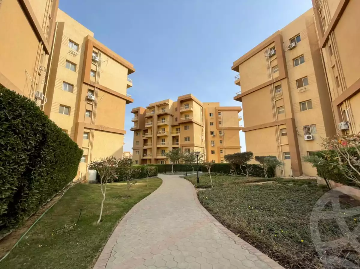 https://aqarmap.com.eg/ar/listing/5814742-for-sale-cairo-6th-of-october-hadaeq-october-kmbwnd-fy-hdyq-ktwbr-ashgar-city