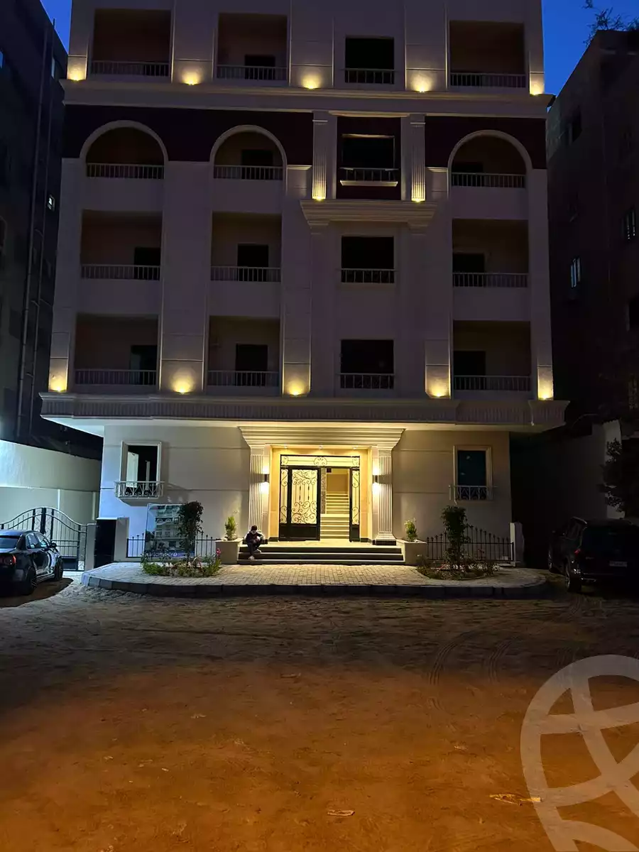 https://aqarmap.com.eg/en/listing/5818875-for-sale-cairo-mokattam-el-hadabah-el-wosta-7th-zone-abu-bakr-elsedeek-st