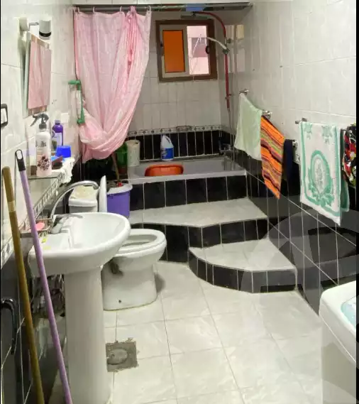 https://aqarmap.com.eg/ar/listing/5820563-for-sale-alexandria-l-jmy-lbytsh-al-aeda-al-kadema-st