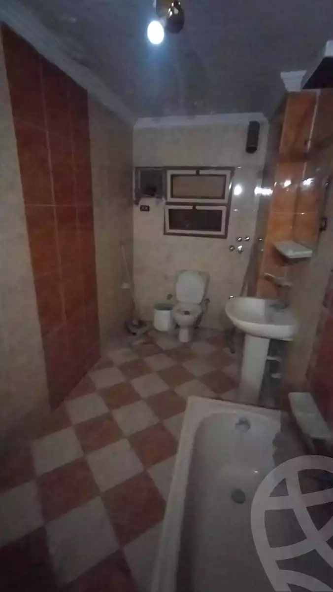 https://aqarmap.com.eg/en/listing/5820756-for-sale-cairo-helwan-helwan-el-sharkeya-mostafa-safwat-st