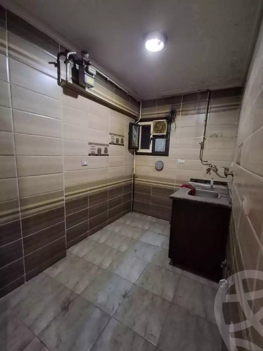 https://aqarmap.com.eg/ar/listing/5820921-for-sale-alexandria-l-jmy-lbytsh-el-hanafeya-st