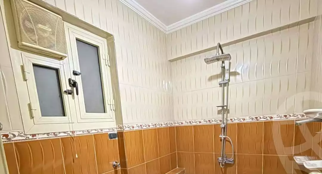 https://aqarmap.com.eg/ar/listing/5824975-for-sale-alexandria-l-jmy-lbytsh-qased-kareem-st
