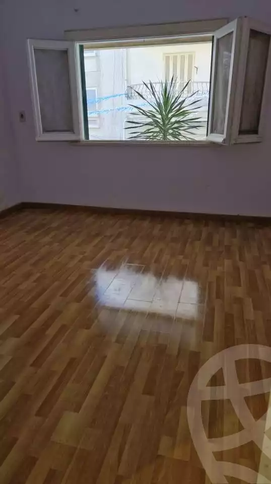 https://aqarmap.com.eg/en/listing/5833132-for-sale-alexandria-lauran