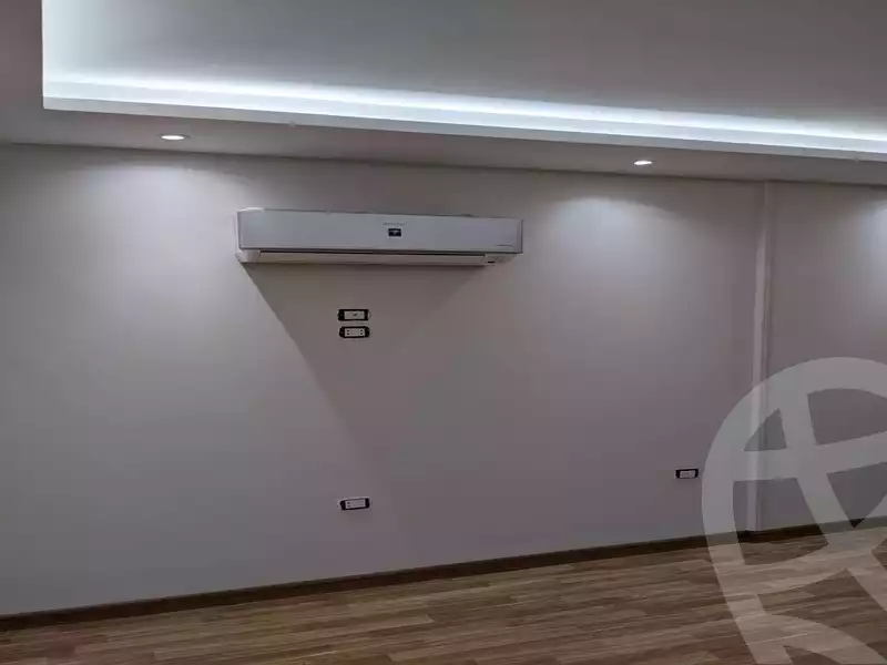 https://aqarmap.com.eg/en/listing/5835795-for-sale-cairo-el-sheikh-zayed-city-compounds-zayed-regency