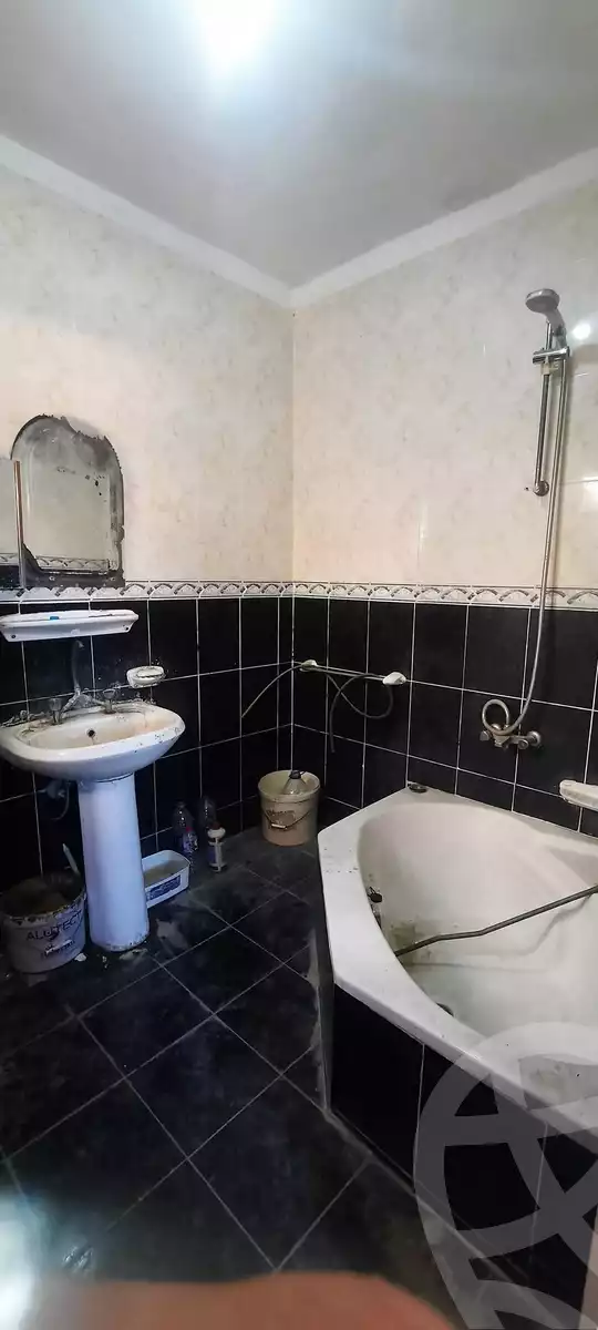 https://aqarmap.com.eg/en/listing/5836467-for-sale-alexandria-l-jmy-el-hanouvel-abd-el-moneam-gaber-st