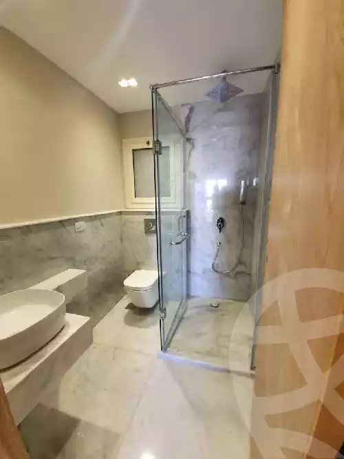 https://aqarmap.com.eg/ar/listing/5840665-for-sale-cairo-new-cairo-compounds-mountain-view-hyde-park