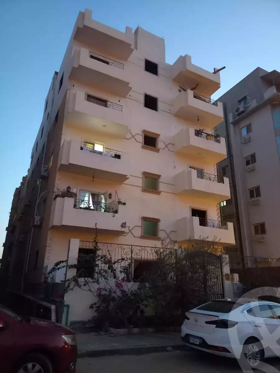 https://aqarmap.com.eg/en/listing/5841276-for-sale-cairo-new-cairo-compounds-el-mostashareen-compound