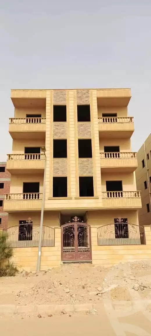 https://aqarmap.com.eg/ar/listing/5842169-for-sale-cairo-badr-city-hai-el-ashgar-featured-neighborhood-bait-el-watan-rd