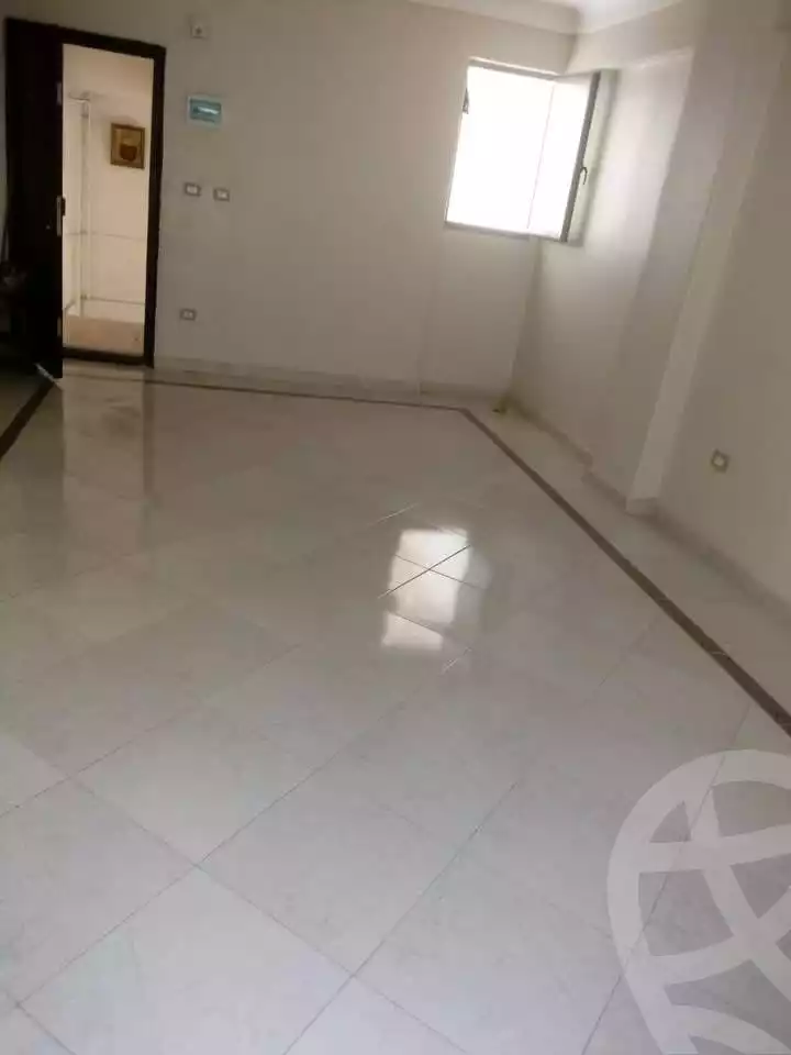 https://aqarmap.com.eg/ar/listing/5847241-for-rent-alexandria-l-jmy-bw-ywsf
