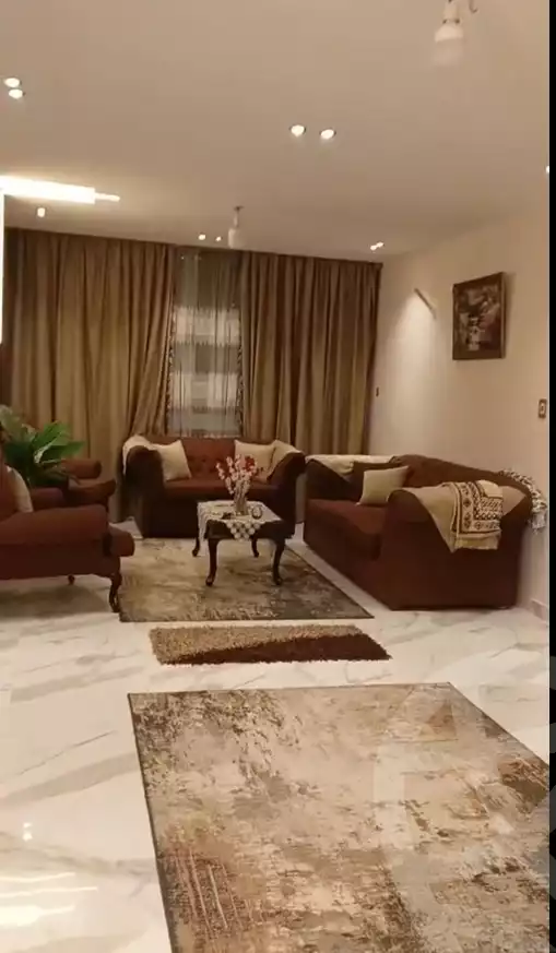 https://aqarmap.com.eg/en/listing/5848900-for-sale-cairo-mokattam-el-hadabah-el-wosta-compounds-vittoria-compound-seven-stars