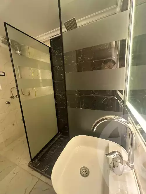 https://aqarmap.com.eg/en/listing/5851889-for-sale-asyut-asyut-city-el-helaly-st