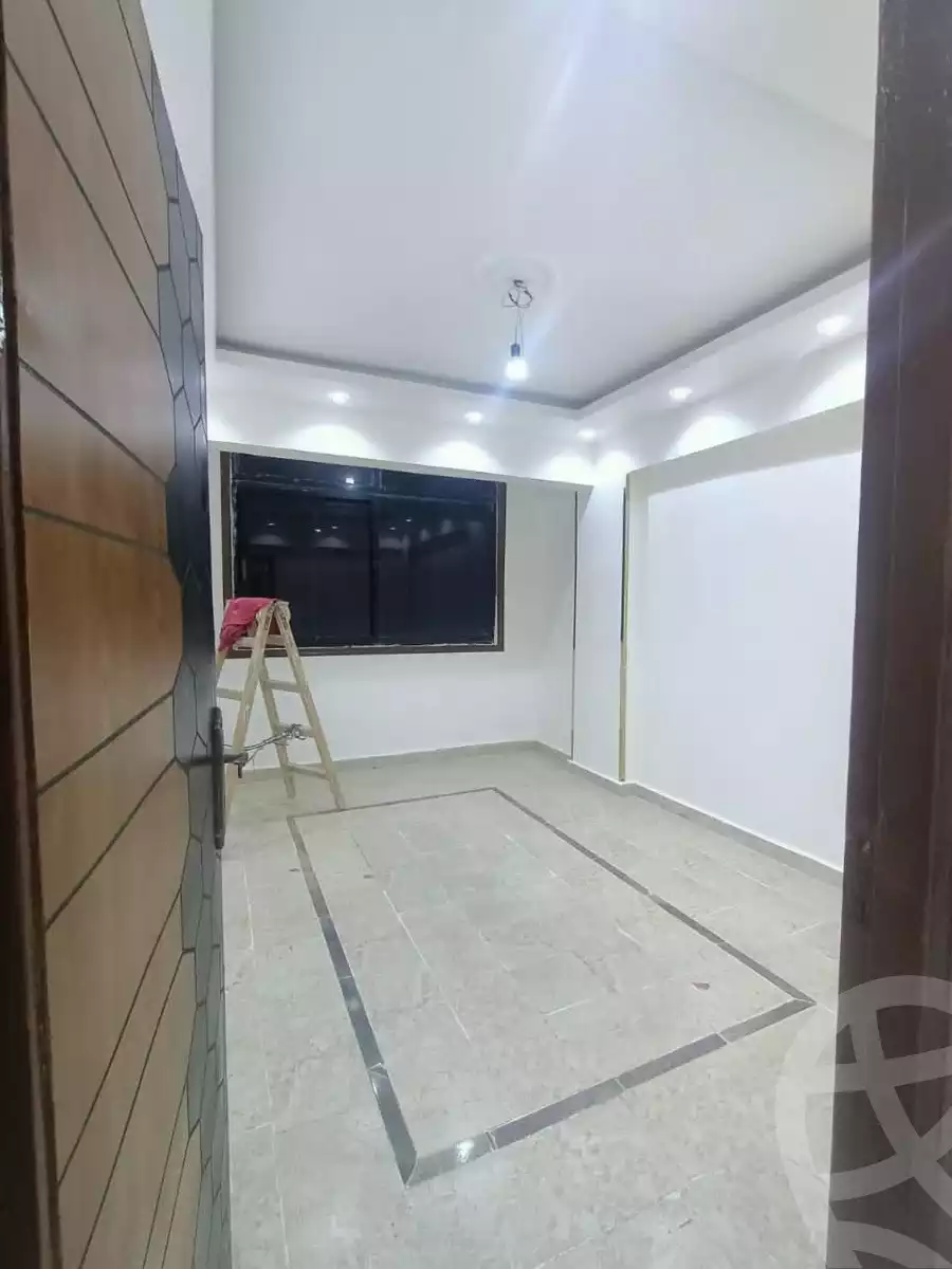 https://aqarmap.com.eg/ar/listing/5852194-for-sale-alexandria-l-jmy-lbytsh-ibrahim-othman-st